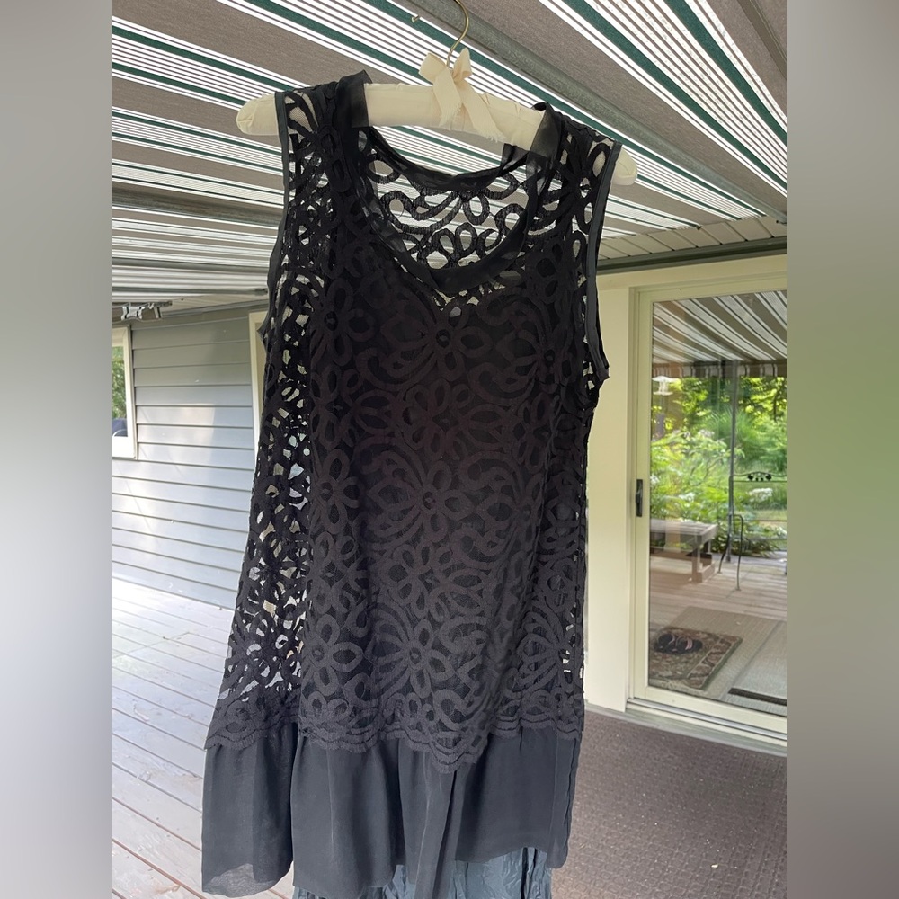 LBD 💅🏼 Black Lace Sleeveless Dress w/silk slip that could be worn on its own.EUC - Picture 5 of 13